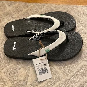 Sanuk women’s yoga Serenity 4 sandals